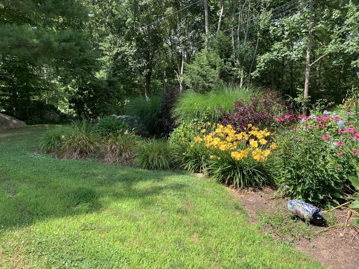 Cozy Bungalow Just Minutes From Mystic, Westerly Beaches, Boating And Casinos! Bungalow Groton Exterior photo
