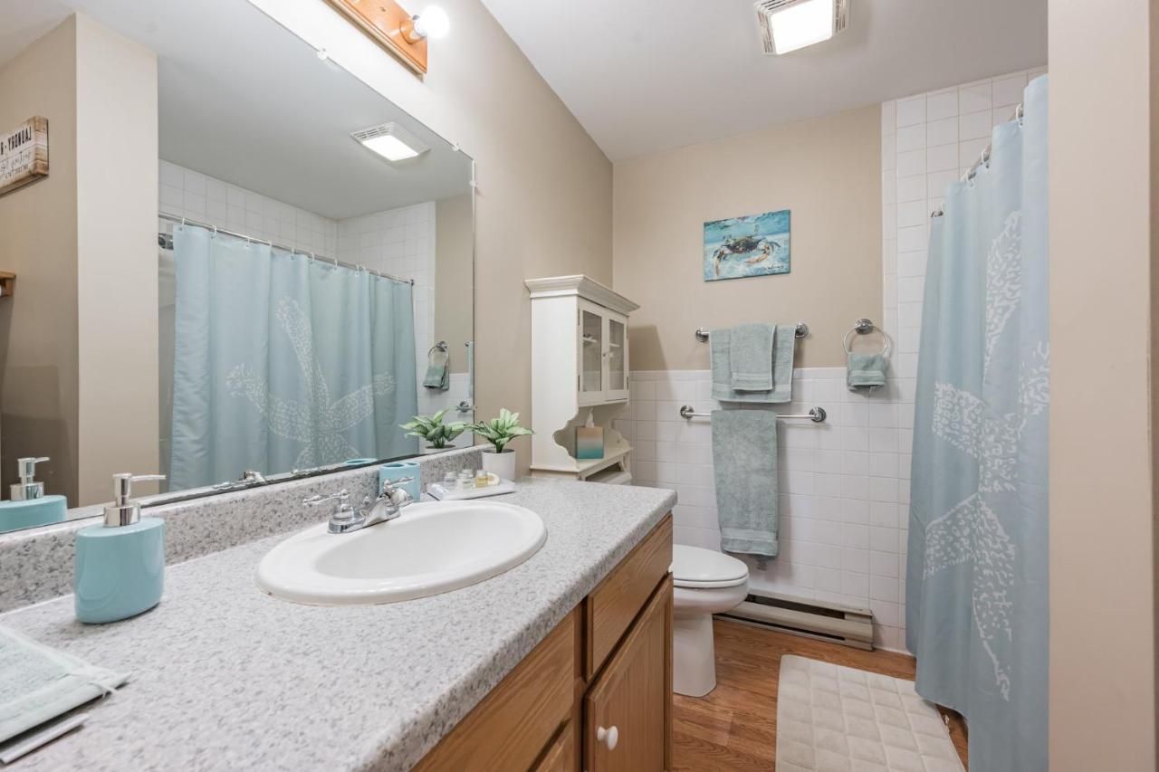 Cozy Bungalow Just Minutes From Mystic, Westerly Beaches, Boating And Casinos! Bungalow Groton Exterior photo