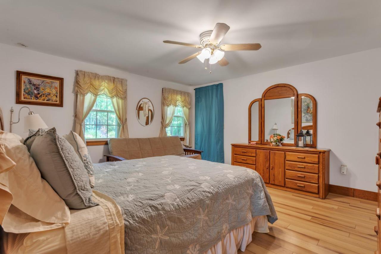 Cozy Bungalow Just Minutes From Mystic, Westerly Beaches, Boating And Casinos! Bungalow Groton Exterior photo