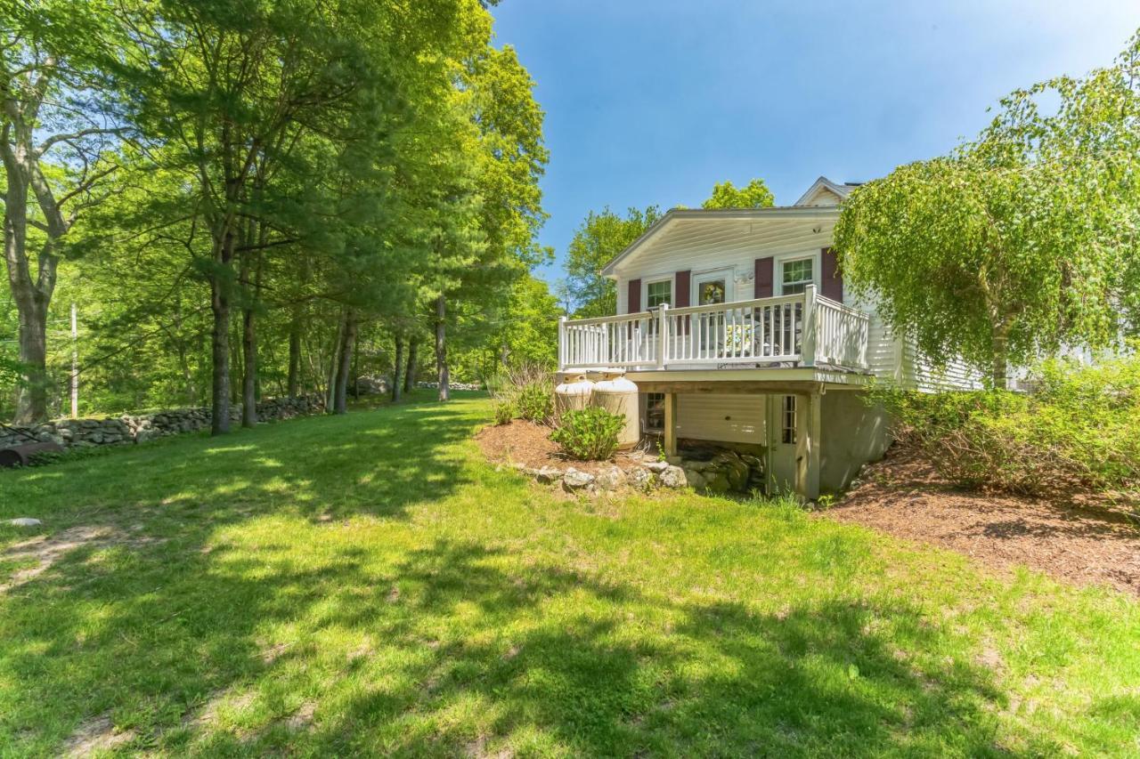 Cozy Bungalow Just Minutes From Mystic, Westerly Beaches, Boating And Casinos! Bungalow Groton Exterior photo