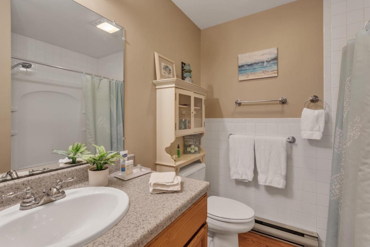 Cozy Bungalow Just Minutes From Mystic, Westerly Beaches, Boating And Casinos! Bungalow Groton Exterior photo